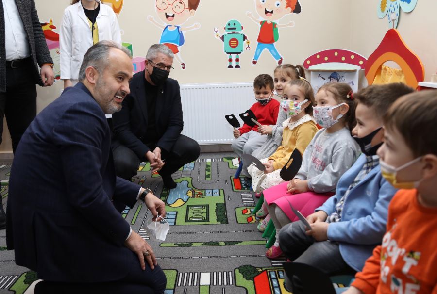 Mustafakemalpaşalı minikler de ‘Ana Kucağı’nda