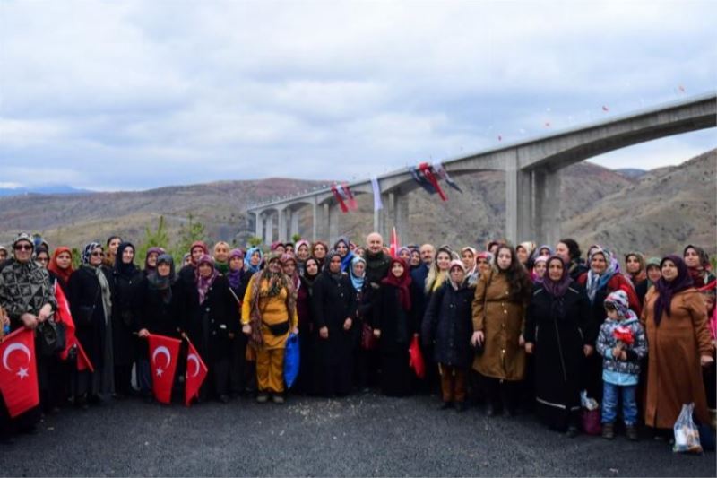 Bakan Karaismailoğlu: Laf değil eser üretiyoruz