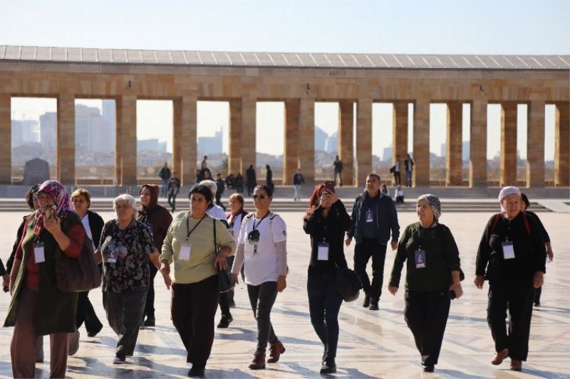 Muğlalı kadınlar Ata’ya saygı için Anıtkabir’de