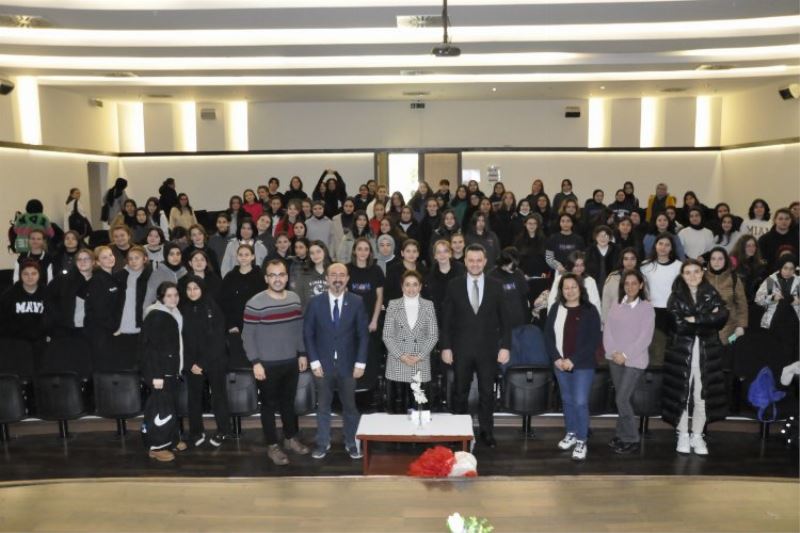 Bursa Faik Çelik Lisesi’nde iletişim sohbetleri