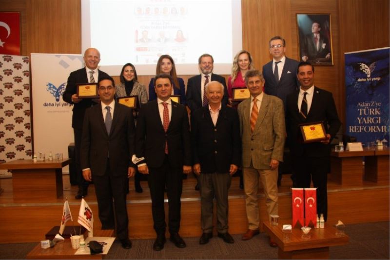 “Hukuk ve ekonomi birbirinin ayrılmaz parçalarıdır”