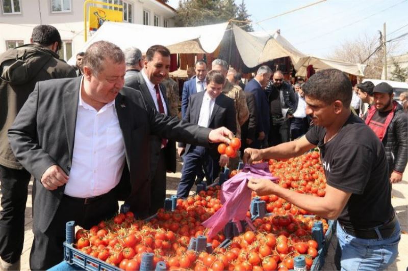 Kilis Polateli’ne, semt pazarı