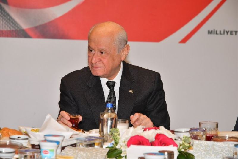 Bahçeli  şehit aileleriyle iftarda buluştu