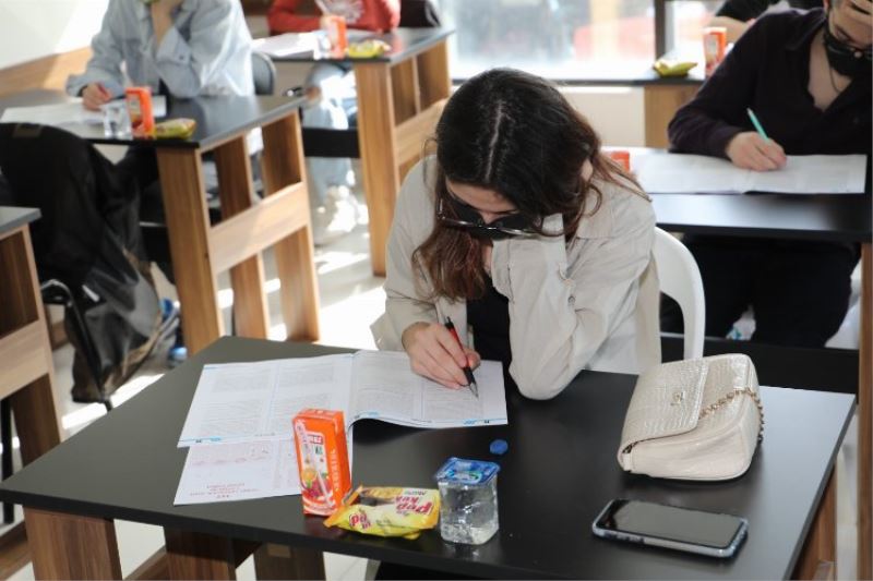 Kocaeli İzmit Çınar Akademi’de deneme sınavları başladı 