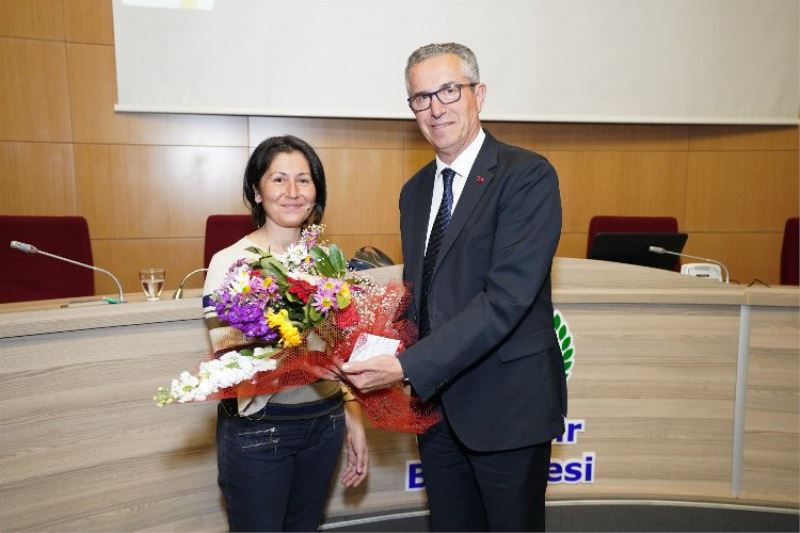  Prof. Dr. Harzadın: “Yediklerimiz, gelecek nesilleri etkiliyor”