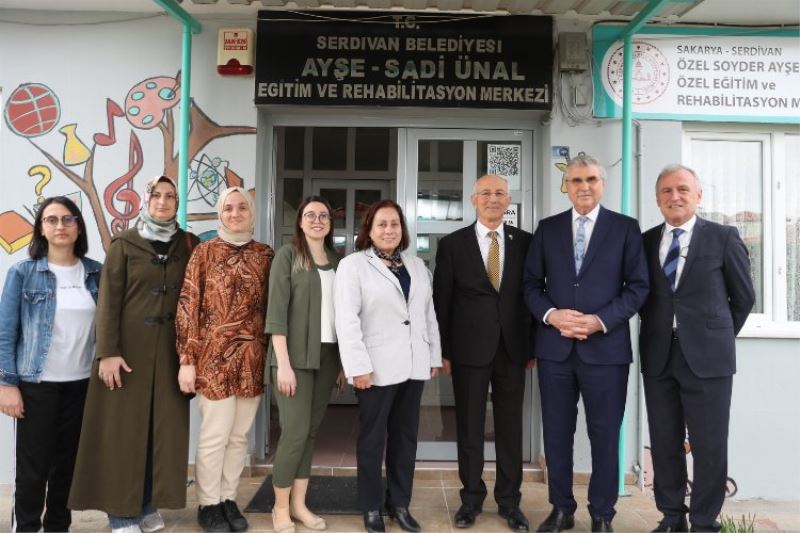 “Sevgi ile kucaklayan yürek engel tanımaz”