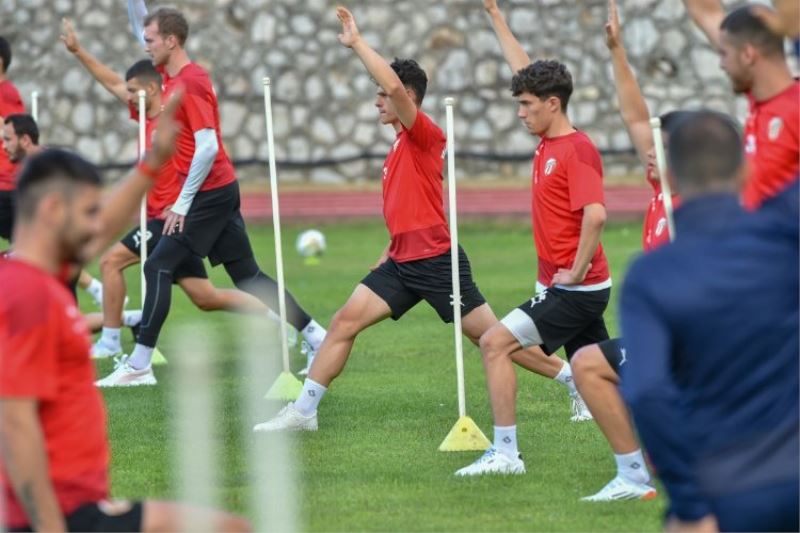 İnegölspor lige sağlam hazırlanıyor