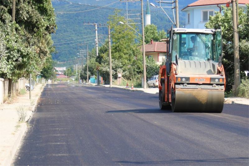 Sakarya Pazarköy’de 700 metrelik yol sil baştan