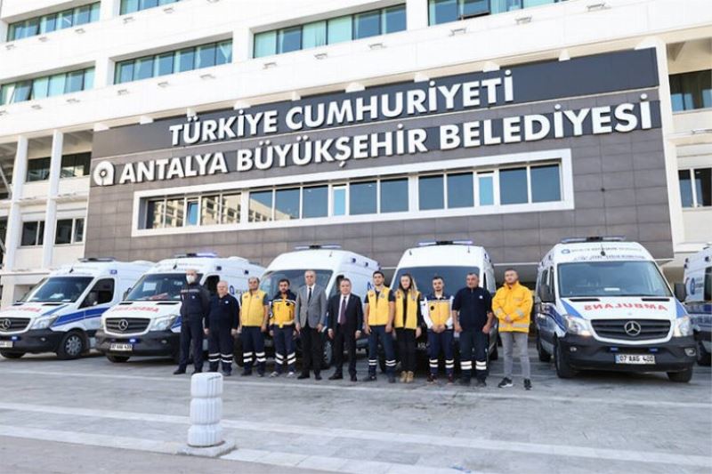 Sağlık ordusuna iki yeni ambulans