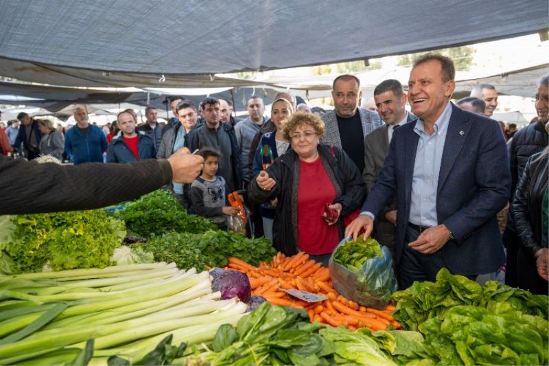 Başkan Seçer pazar esnafını dinledi