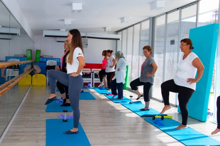 Kadınlara ücretsiz pilates kursu