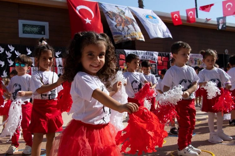 Miniklerin Cumhuriyet coşkusu