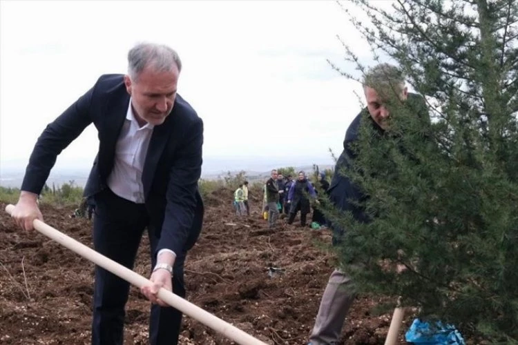 Bursa İnegöl’de ‘’Cumhuriyete Nefes’’ fidanları dikildi