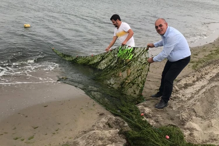 Bursa Mudanya sahilinde 1 ton kum şırlanı ele geçirildi