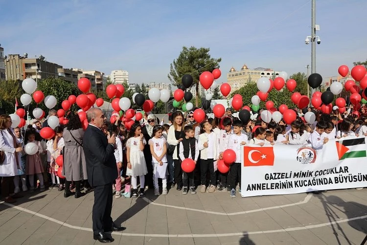 Balonlar Filistinli çocuklar için