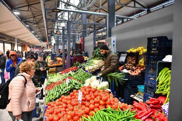 Esnaf ve vatandaştan yenilenen Ulus Hali’ne tam not