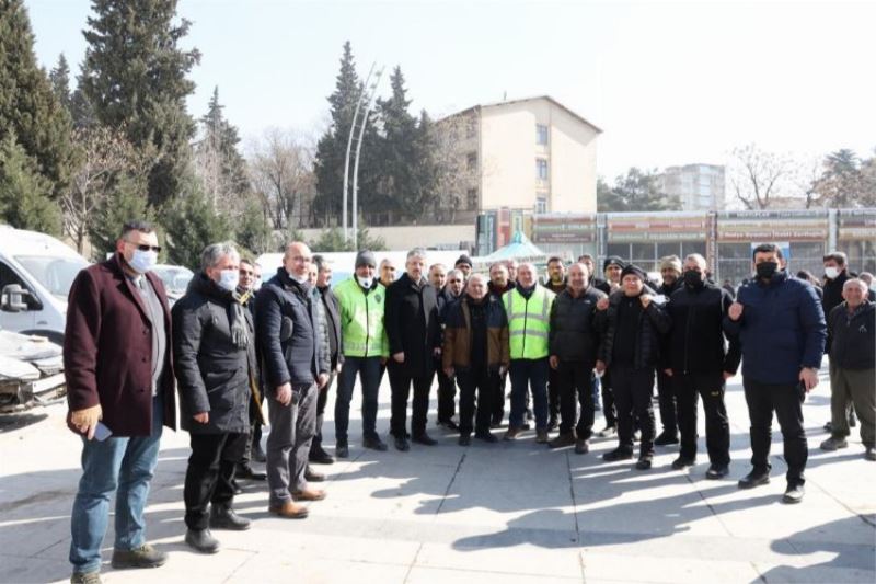 Deprem bölgesindeki temizliğe Kayseri damgası