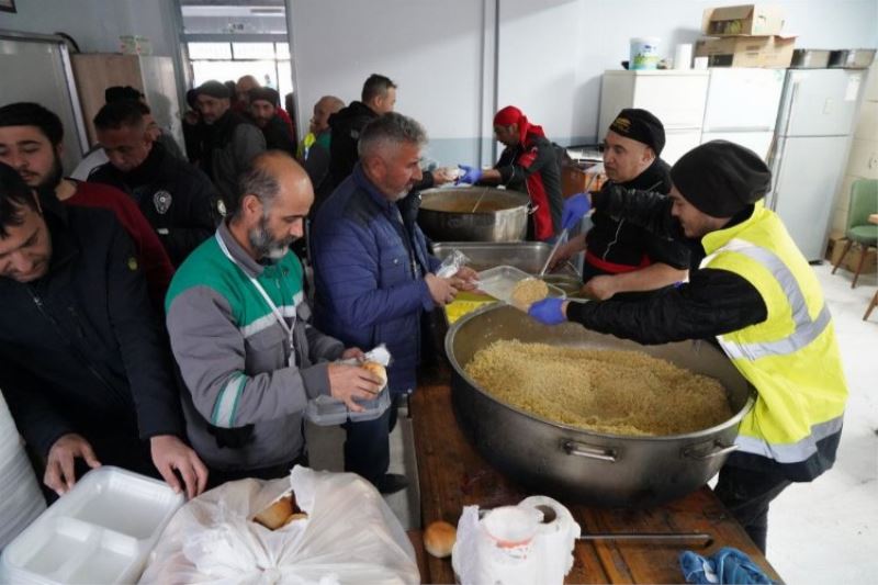 Çayırova, Defne’de yaraları sarıyor