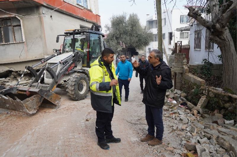 Çayırova, Defne’de hayatı normale döndürmek için çalışıyor