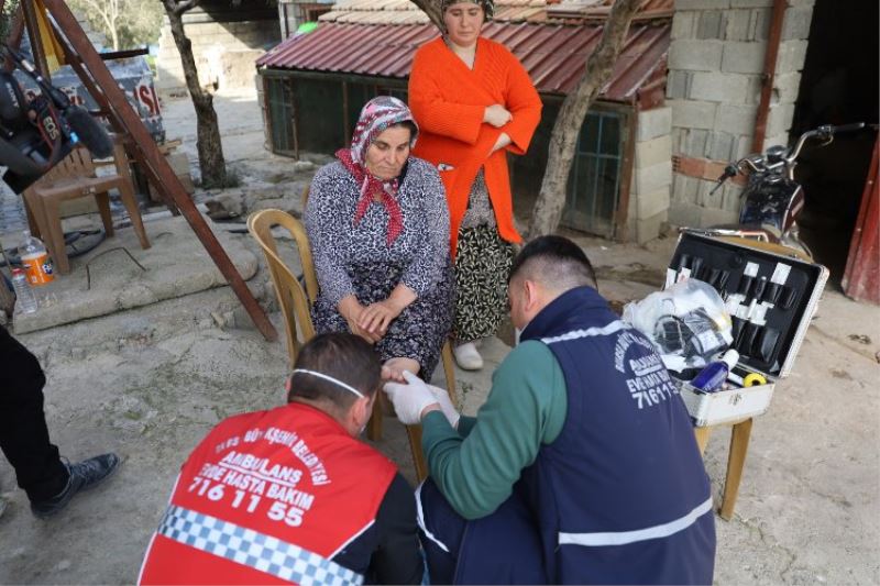 Bursa sağlık hizmetlerini depremzedelerin ayağına götürüyor