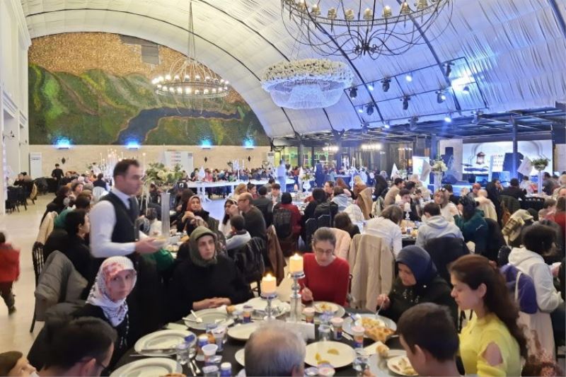 LÖSEV Bursa kanser hastalarıyla birlikte iftar yaptı