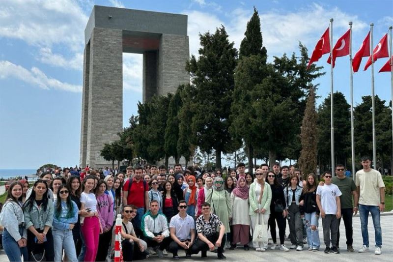 Batı Trakyalı gençler Çanakkale