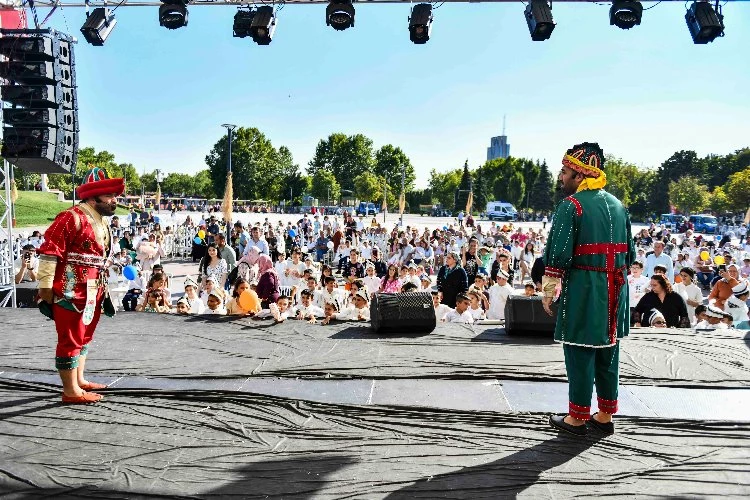 Hacivat Karagözlü sünnet şöleni