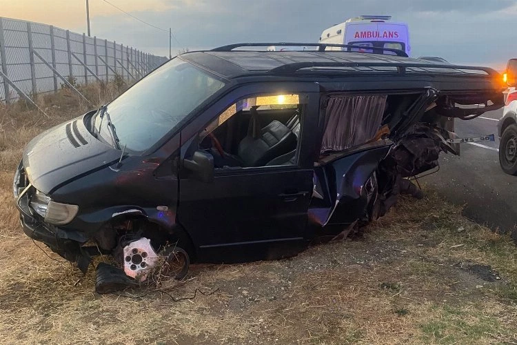 Keşan-Gelibolu yolunda feci kaza: 3 ölü, 3 yaralı