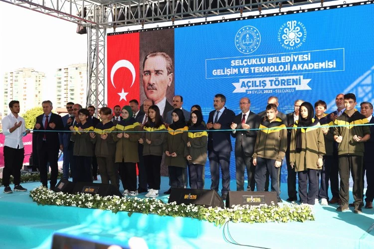 Bakan Tekin Konya