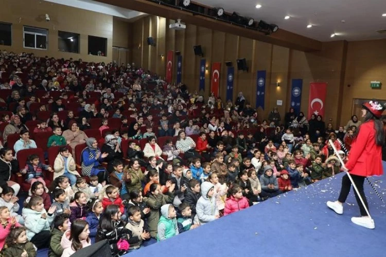 Dilovası’nda çocuklar doyasıya eğlendi