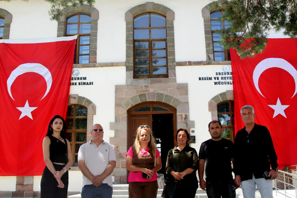 Albayrak’tan Dijital Medyaya: Milli Mücadele Ruhu Erzurum’da Yaşıyor